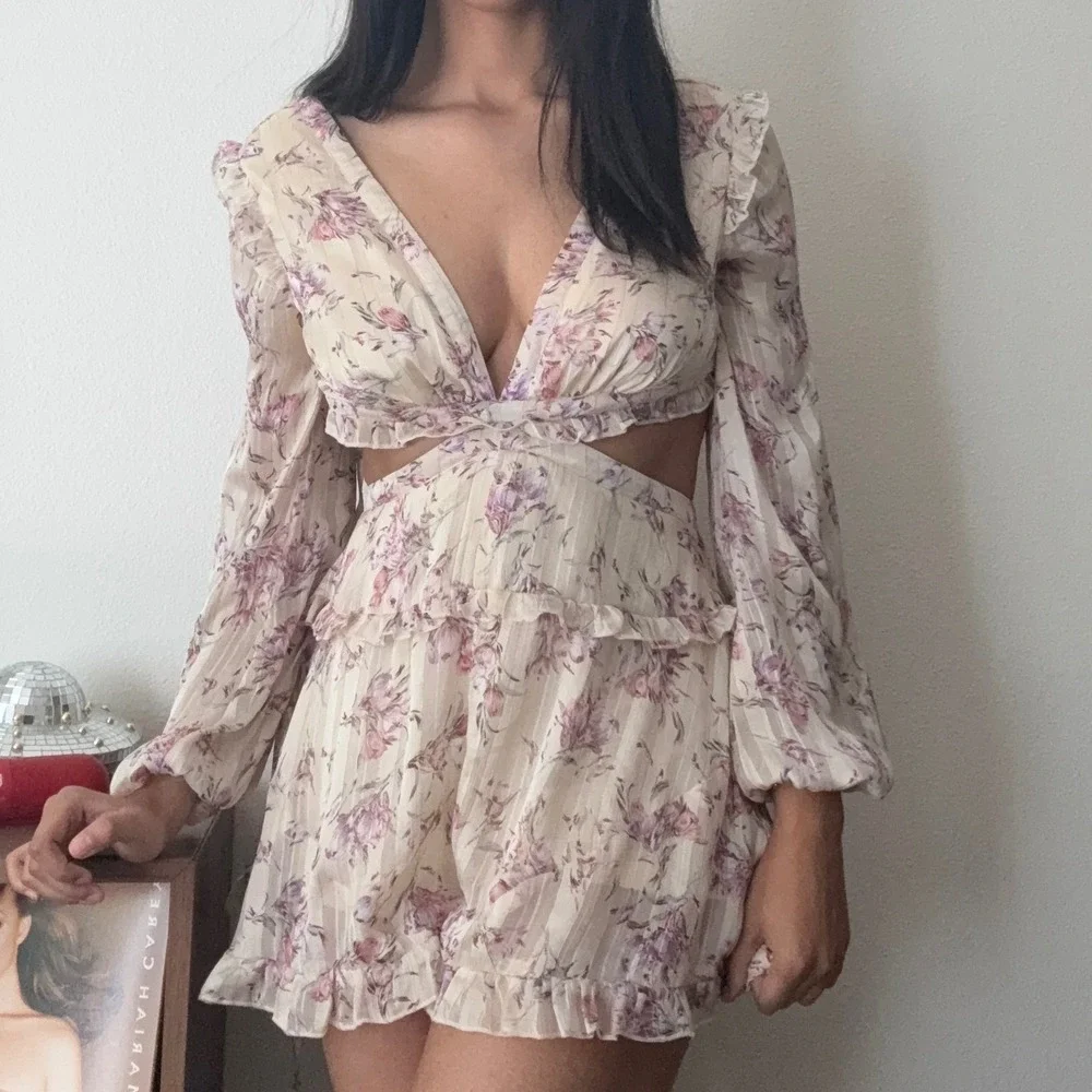 Luxxel Floral Cutout Romper Cream Pink Purple Metallic Ruffle Small LR7033 - Picture 3 of 10